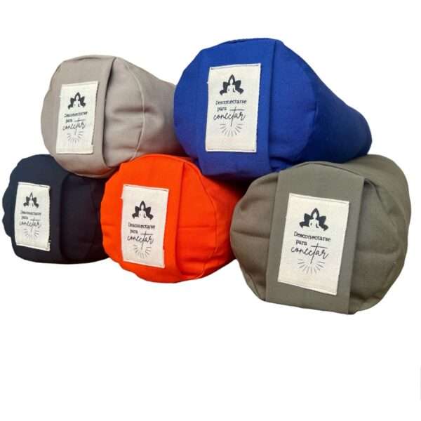 imagen con los cinco colores del bolster disponibles: naranja, negro, azul, verde y beige